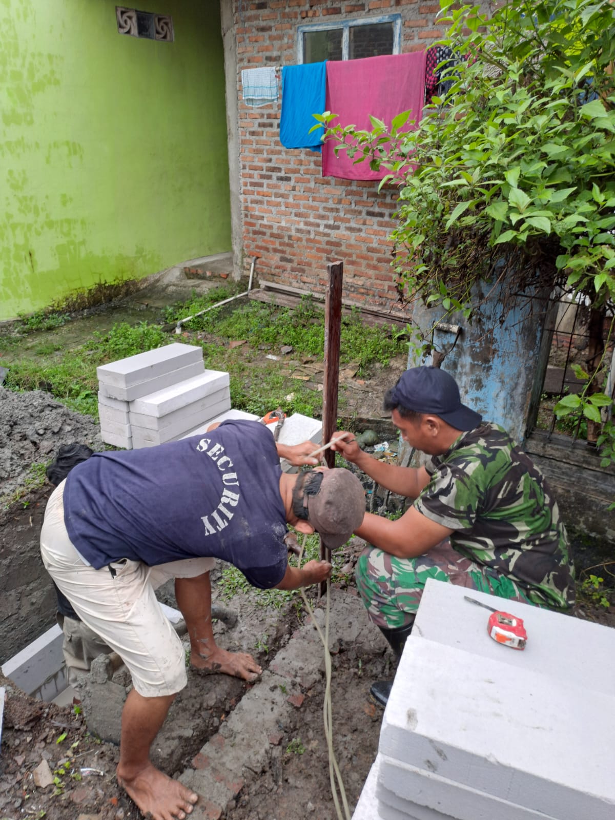 Satgas TMMD 119, Kebut Pembangunan 10 Unit MCK Untuk Warga